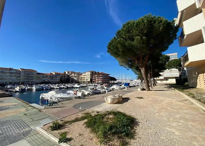 Studio En Bord De Marina